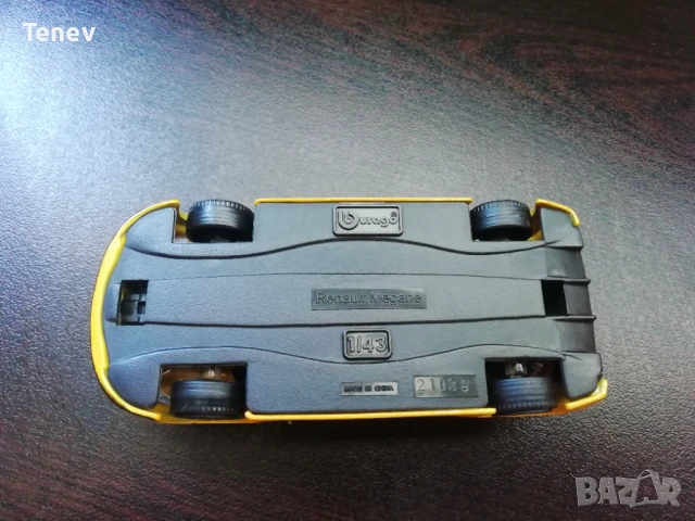 Bburago Renault Megane 1/43 нова оригинална количка Рено Меган мегална Бураго колекционерска , снимка 8 - Колекции - 51305562