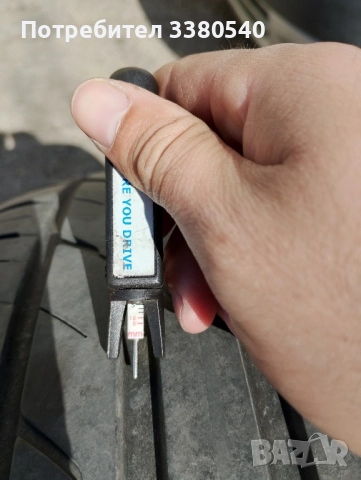 Летни гуми 2 броя- 235/50/R17, снимка 3 - Гуми и джанти - 52166689