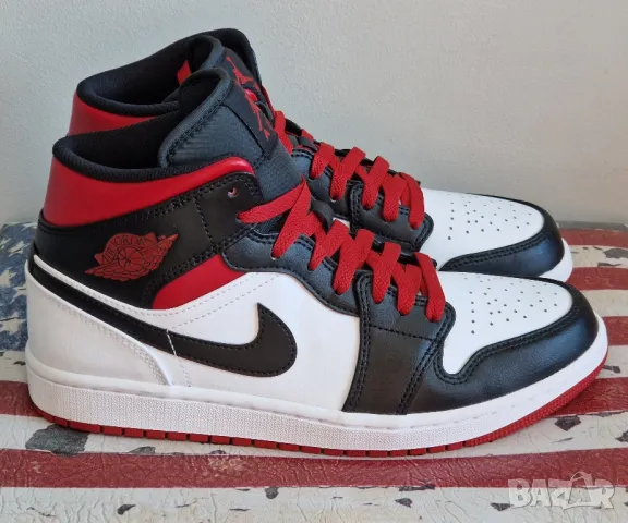 Nike Air Jordan 1 Mid "White Heel" Red Black, 41 номер, НОВИ, снимка 1 - Маратонки - 47023890