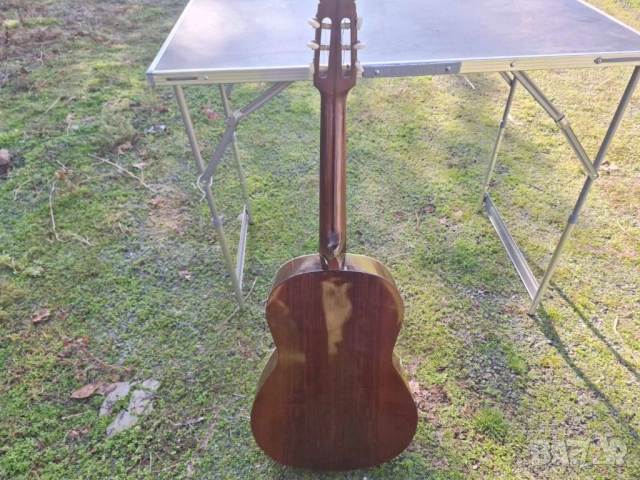 Една класическа китара +Детска електрическа китара., снимка 7 - Китари - 52308637