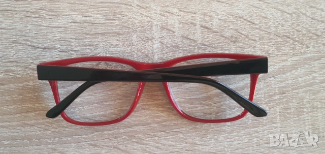 Eyelead Очила colors червено&черно +2,50, снимка 2 - Слънчеви и диоптрични очила - 52428119