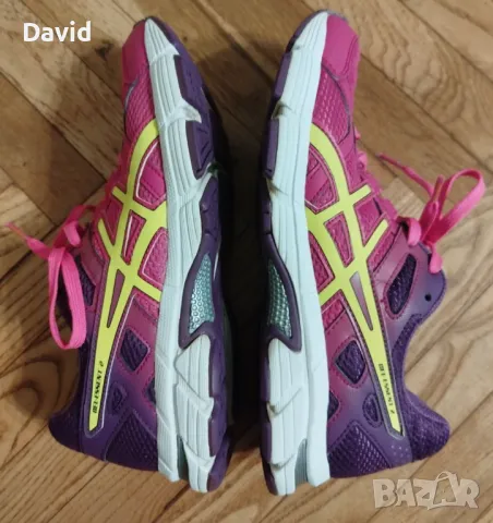 Оригинални дамски маратонки Asics Gel Essent 2, снимка 4 - Маратонки - 49651950