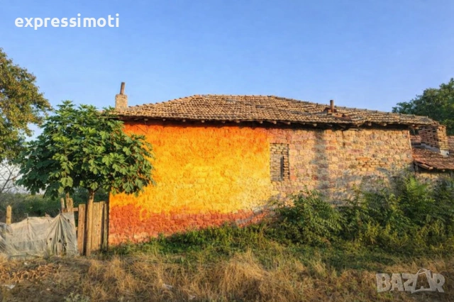 Каменна Къща с 5 дкр двор, с.Кривня