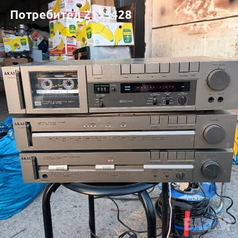 Система AKAI дек,усилвател и тунер. 