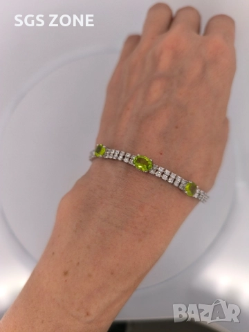 СРЕБЪРНА ГРИВНА С ЕСТЕСТВЕН ПЕРИДОТ