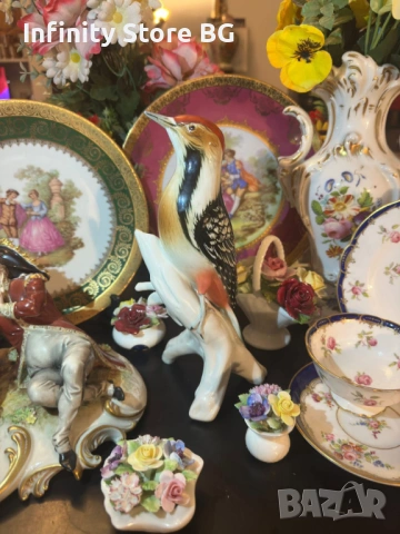 🕊️ Volkstedt Karl Ens Germany – „Кълвачът“ – Изящество и Немска Прелест 🕊️, снимка 4 - Антикварни и старинни предмети - 53466402