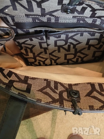 Дамска чанта DKNY, снимка 3 - Чанти - 54200904