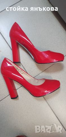 Продавам дамски червени обувки лак, висок ток, снимка 1 - Дамски обувки на ток - 46395933
