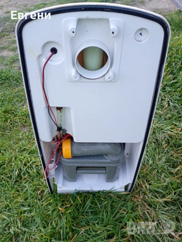 Тоалетна за каравана или кемпер, снимка 7 - Каравани и кемпери - 53750958