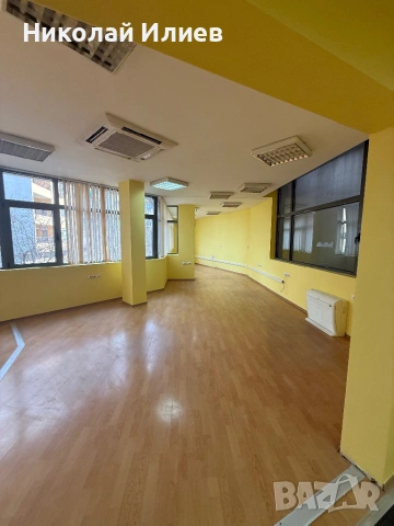Под наем офис идеален център, снимка 4 - Офиси - 53110284