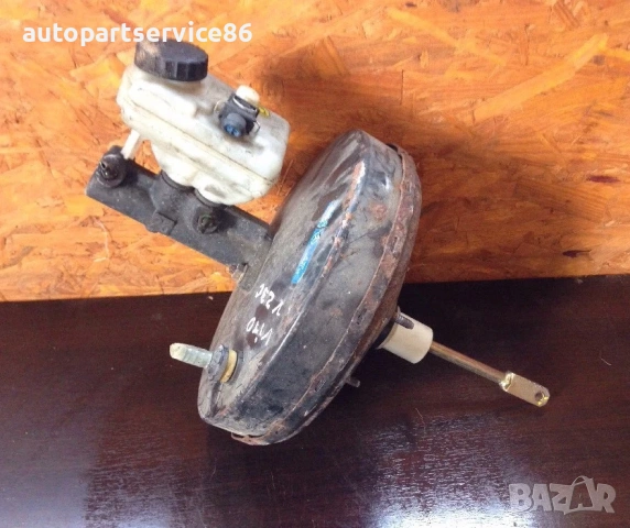 Серво спирачка / главен спирачен цилиндър за Mercedes W638 Vito A0004306708 