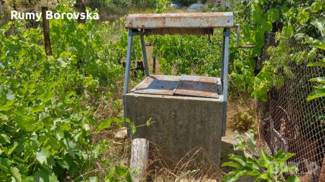 Къща с голям двор, работилница и гараж в гр. Омуртаг, снимка 7 - Къщи - 51324233