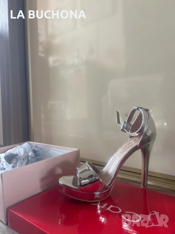 Сребристи сандали, снимка 6 - Сандали - 54067649