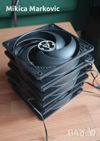 Вентилатор Arctic P12 