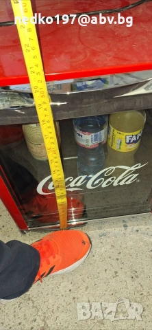 продава се мини бар на кока кола 