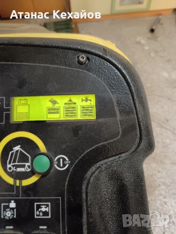 машина за почистване на под Karcher, снимка 15 - Други машини и части - 51870541