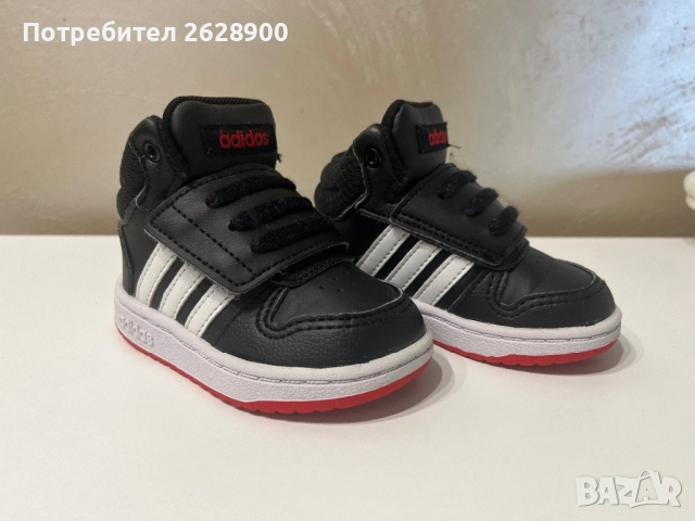 Кецове Адидас 20 номер, снимка 2 - Детски маратонки - 52106717