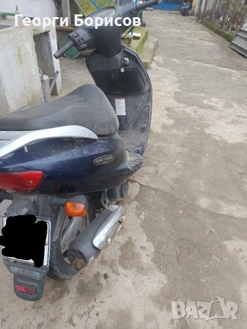 Скутер Suzuki 150кубика, снимка 3 - Мотоциклети и мототехника - 53218677