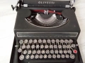 Италианска пишеща машина OLIVETTI 1940 г., снимка 2