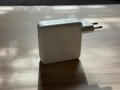  Apple Macbook Power Adapter Charger (A1947) - 61W - USB-C, снимка 1