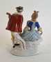 Порцеланова фигурка на дама и каеалер с музикален инструмент, снимка 3