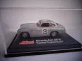 1:72 SCHUCO MERCEDES BENZ300 SL КОЛИЧКА МОДЕЛ ИГРАЧКА, снимка 2