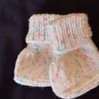 Продавам бебешки ръчно плетени терлици 7 лв чифта , снимка 10 - Други - 45267389