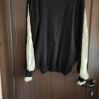 черна блуза с остра деколте и дантела на ръкавите , снимка 2 - Блузи с дълъг ръкав и пуловери - 45156900