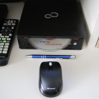 Fujitsu Esprimo Q520 Mini PC с DVD, i3-4160T, 4GB RAM, 500GB, подарък безжична мишка Microsoft, снимка 1 - За дома - 45012009
