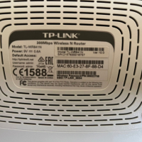 Безжичен рутер N 300Mbps TP-LINK TL-WR841N, снимка 5 - Рутери - 45024158