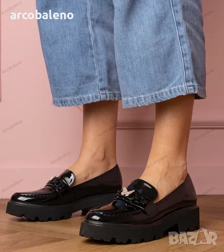 Дамски лачени мокасини с цирконова пеперуда Sanita, снимка 1