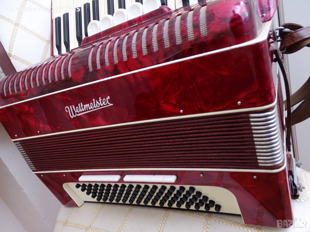 Акордеон Велтмайстер 80 баса, снимка 1