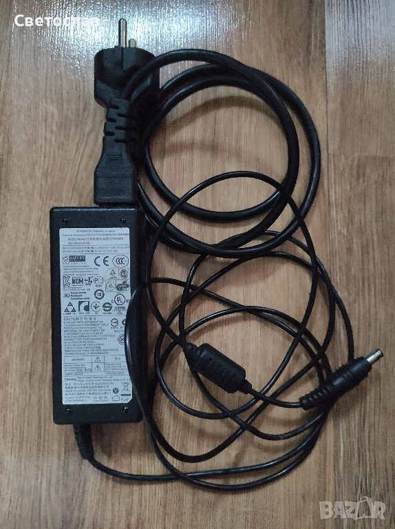 Зарядно за лаптоп SAMSUNG, снимка 1