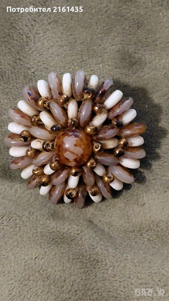 Прелестна стъклена брошка на Яблонекс Чехословакия от 60-те години на миналия век , снимка 1