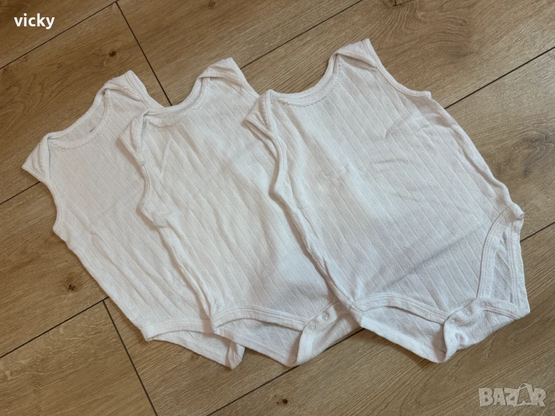 Комплект от 3 бели бебешки бодита, размер 86см, снимка 1