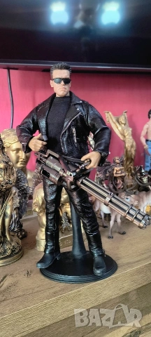 Премиум Екшън фигура на Арнолд Terminator800,30 см, снимка 4 - Колекции - 53680958