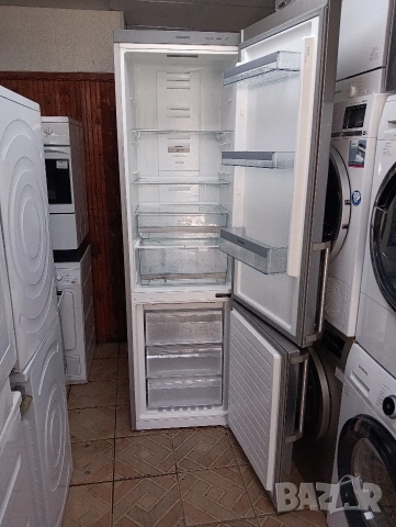 Иноксов комбиниран хладилник с фризер Сименс Siemens Total No Frost A+++ с две години гаранция!, снимка 10 - Хладилници - 53689917