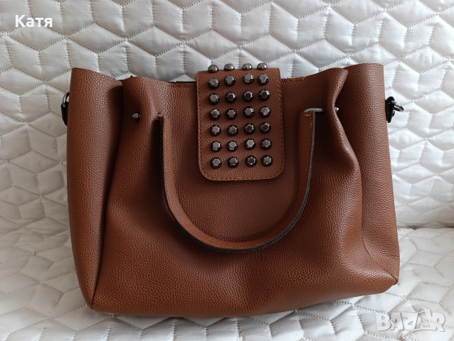 Две дамски чанти за 15 лв. общо, снимка 7 - Чанти - 52606370