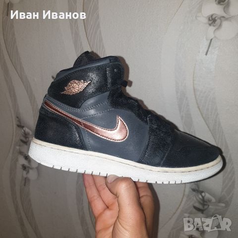 Jordan 1 Retro High  номер 39 ,5-40 оригинални маратонки , снимка 8 - Маратонки - 45306508