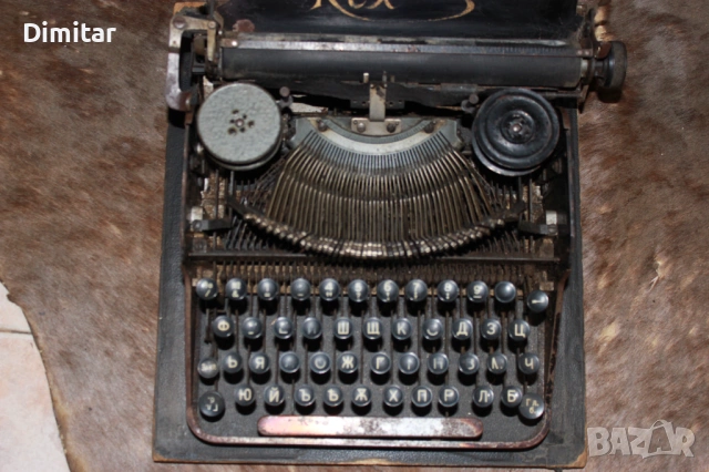 Антична пишеща машина, снимка 3 - Антикварни и старинни предмети - 53922587