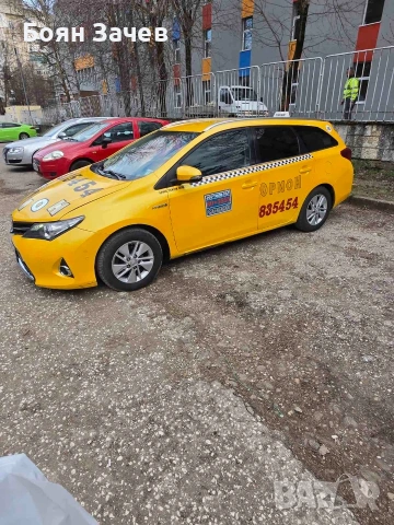 toyota Auris hibrid 1.8 2015, снимка 4 - Автомобили и джипове - 54003988