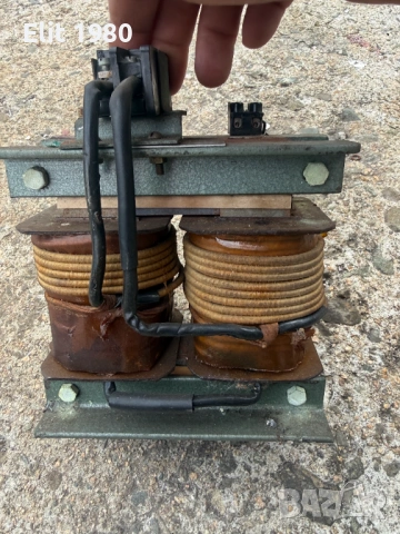 Продавам Трансформатор 220/12V, снимка 4 - Ножове - 52924591
