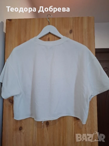 Тениска с принт от BERSHKA, снимка 2 - Тениски - 50840972