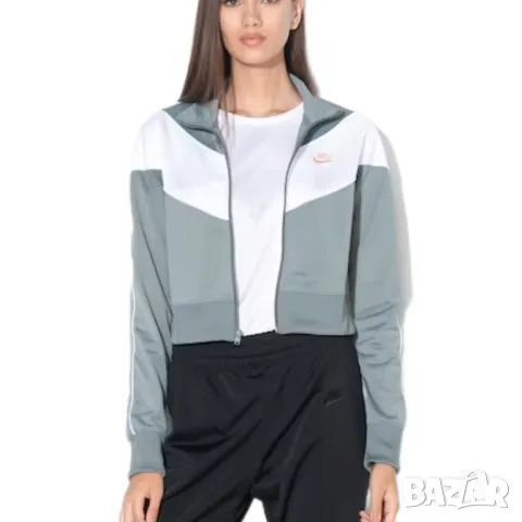 Оригинално дамско горнище Nike Sportswear Active Top| S размер, снимка 2 - Суичъри - 48398390