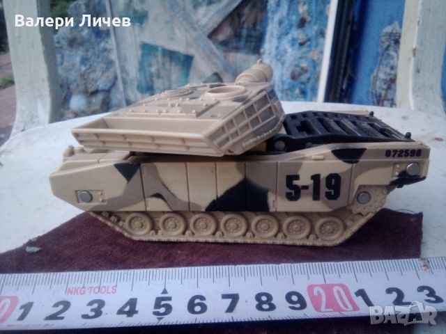 Американски танк и джип - Matchbox, made in China 1998, снимка 3 - Колекции - 46416408