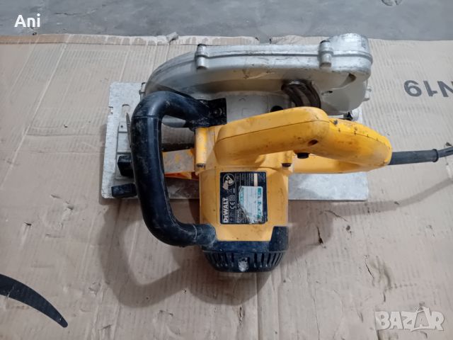 Ръчен циркуляр - Dewalt 115 V / 1350 W, снимка 4 - Циркуляри - 46138764