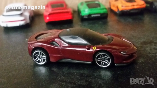 Метални колички : Ferrari,  Porshe,  Lamborghini, Austin Martin, Ford GT,  Lotus , снимка 11 - Коли, камиони, мотори, писти - 54152428