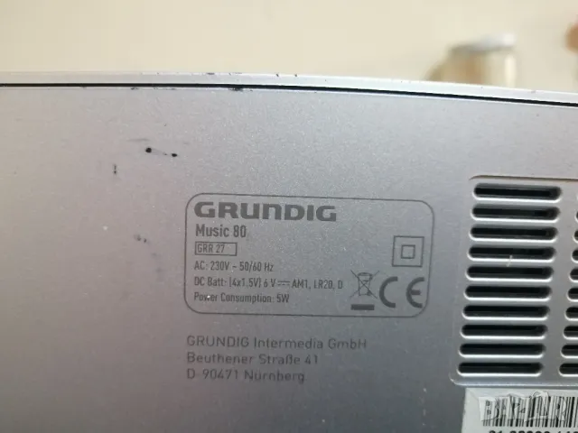 Радиоприемник GRUNDIG Music 80, снимка 8 - Радиокасетофони, транзистори - 49552025