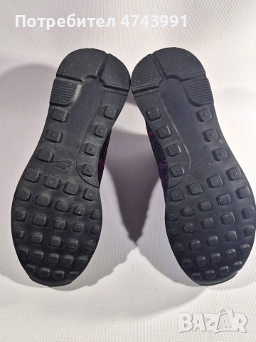 Оригинални маратонки Nike Internationalist JCRD в отлично състояние! , снимка 6 - Маратонки - 53953261