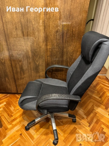 Офисен/геймърски въртящ се стол , снимка 2 - Столове - 53896639